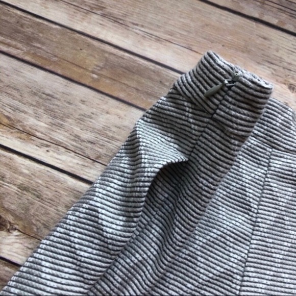 BCBGeneration Size 0 Diamond Striped Casual Shorts - Picture 5 of 5